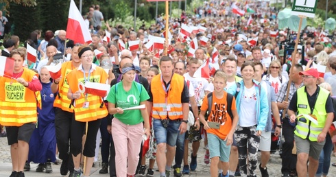 Diecezjalna pielgrzymka wkracza na Jasną Górę