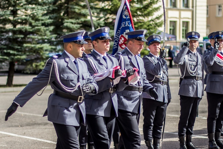 Sztandar dla policji w Ostródzie