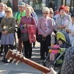 Koronka i uwielbienie Jezusa na rynku w Rybniku