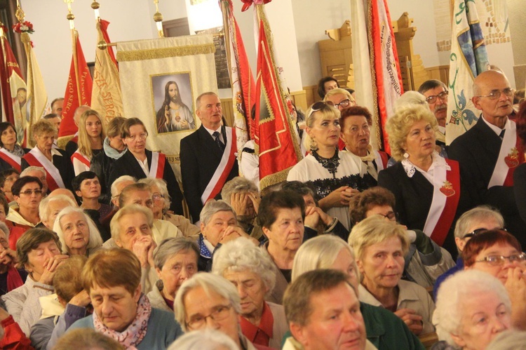 Pielgrzymka Arcybractwa Straży Honorowej NSPJ do Mikołajowic