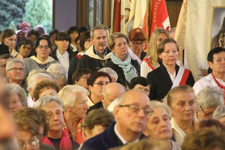 Pielgrzymka Arcybractwa Straży Honorowej NSPJ do Mikołajowic