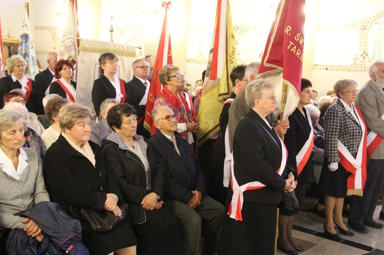 Pielgrzymka Arcybractwa Straży Honorowej NSPJ do Mikołajowic