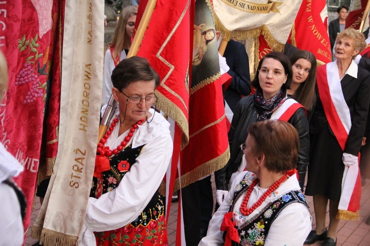 Pielgrzymka Arcybractwa Straży Honorowej NSPJ do Mikołajowic