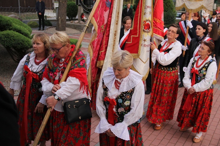 Pielgrzymka Arcybractwa Straży Honorowej NSPJ do Mikołajowic