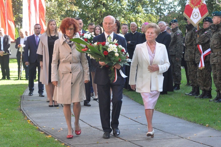 Patron szkoły w Podborzu