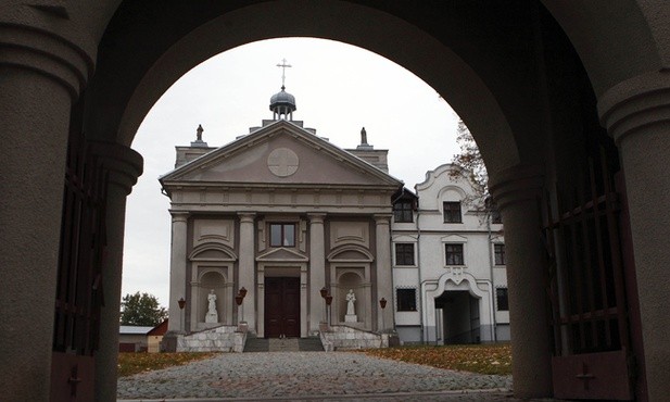 Abp McCarrick przebywa w klasztorze kapucynów