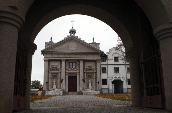 Abp McCarrick przebywa w klasztorze kapucynów