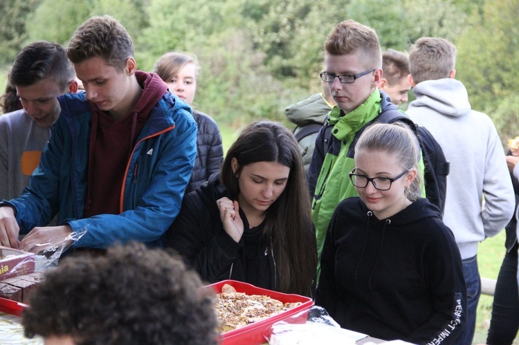 Pielgrzymka młodych z Ciężkowic na Jamną