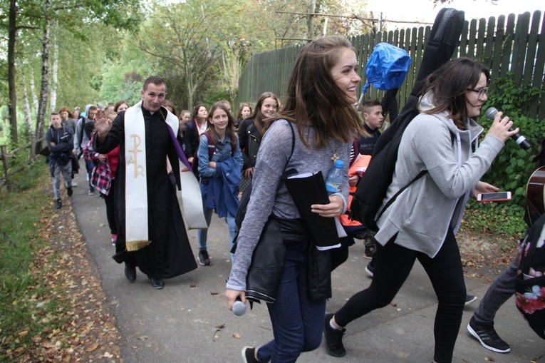 Pielgrzymka młodych z Ciężkowic na Jamną