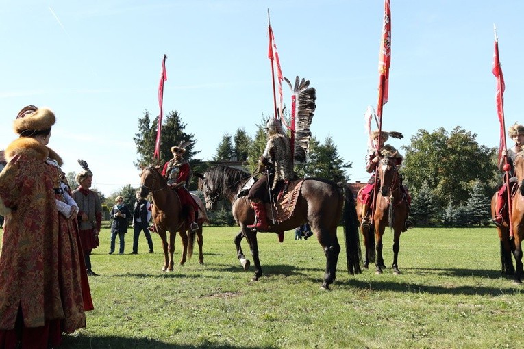 Ruszają 15. Pola Chwały