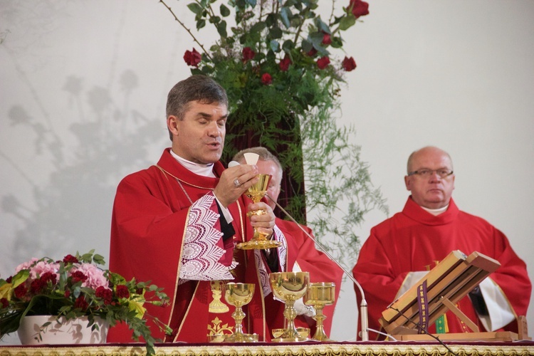 Krzyż pełen prawdziwej miłości