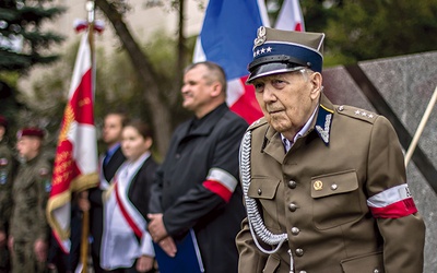 W trakcie uroczystości Henryk Krzyszczak ps. Dąbek otrzymał awans do stopnia kapitana.