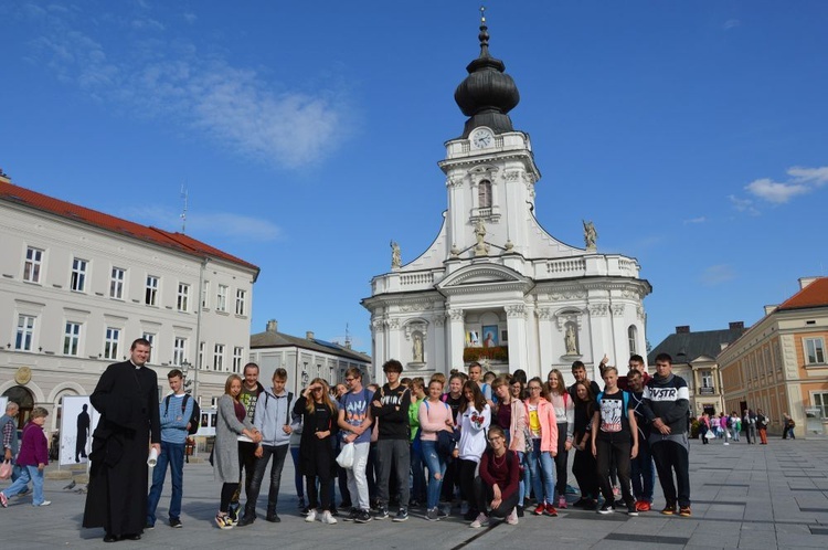 Pielgrzymka młodzieży do Wadowic