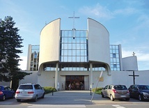 Hermanicki kościół parafialny przy klasztorze dominikanów.