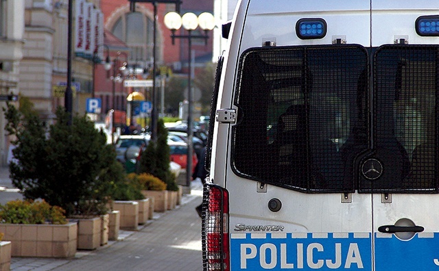 ▲	Po interwencji policji często poszkodowani potrzebują także innej pomocy.