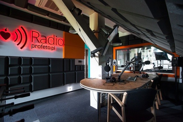 Rok od wejścia na FM – Radio Profeto świętuje!