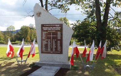 Męcina - obelisk ofiar wojen