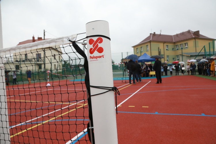 Borzęcin Dolny - nadanie imienia, otwarcie boiska