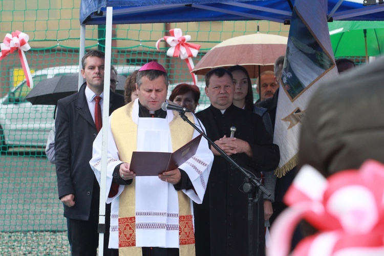 Borzęcin Dolny - nadanie imienia, otwarcie boiska