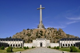 Hiszpański rząd będzie zabiegał o zgodę Watykanu na ekshumację Franco