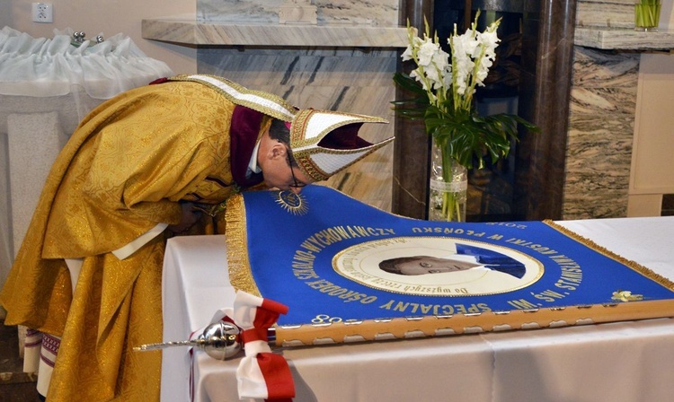 Sztandar i nowe imię dla ośrodka wychowawczego w Płońsku