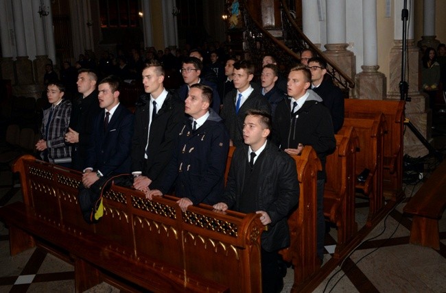 Modlitwa za synod i młodzież w Radomiu