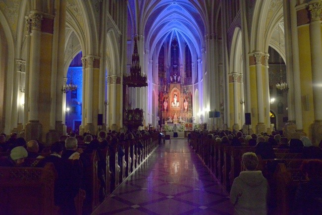 Modlitwa za synod i młodzież w Radomiu