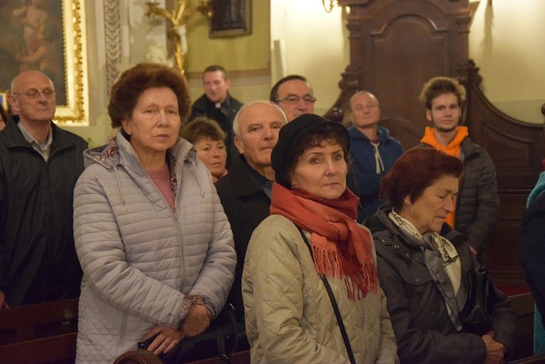 Koncert "Wolność krzyżami się mierzy" w Skierniewicach