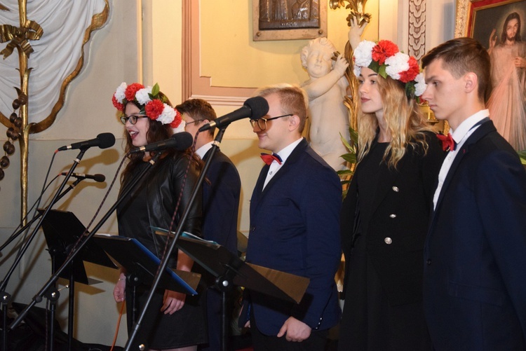 Koncert "Wolność krzyżami się mierzy" w Skierniewicach