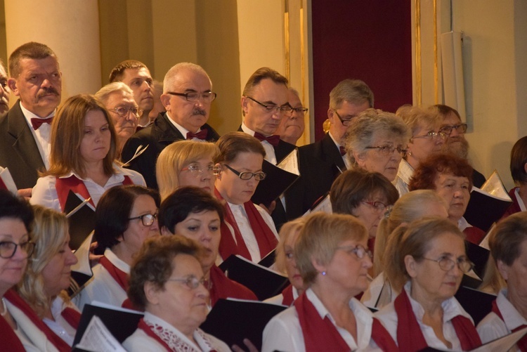 Koncert "Wolność krzyżami się mierzy" w Skierniewicach