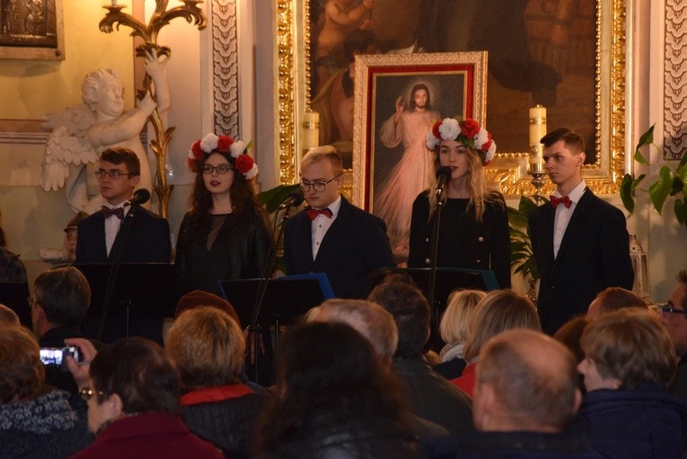 Koncert "Wolność krzyżami się mierzy" w Skierniewicach