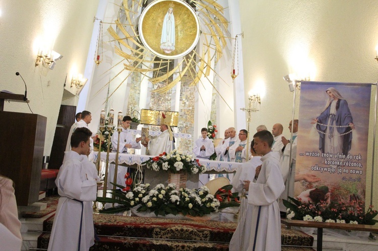 Pielgrzymka nauczycieli do tarnowskiej Fatimy