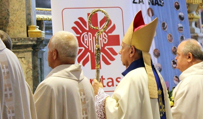 Pomoc bez wielkich słów