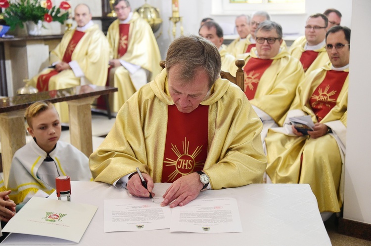 Poświęcenie kościoła pw. św. Faustyny Kowalskiej w Ostródzie