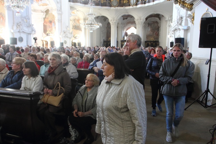 Żywy Różaniec u Matki