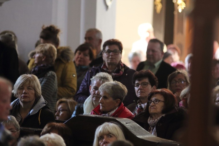 Żywy Różaniec u Matki