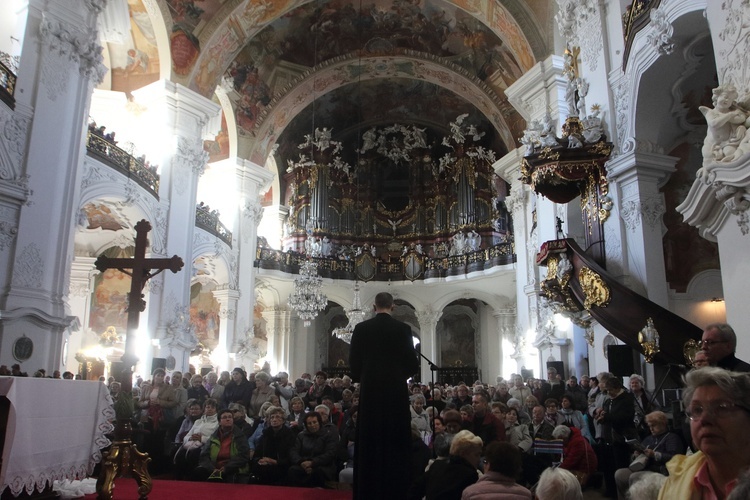 Żywy Różaniec u Matki