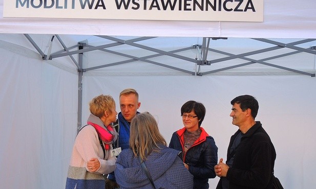 Modlitwa wstawiennicza na pl. Chrobrego