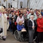 Pielgrzymka róż różańcowych do Barda Śląskiego