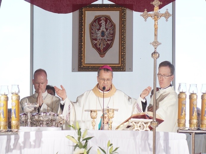 Różańcowa pielgrzymka do Rokitna