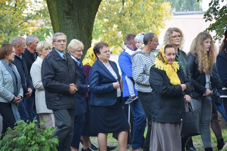 Procesja różańcowa w Wysokienicach