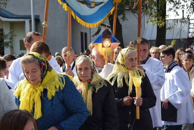 Procesja różańcowa w Wysokienicach