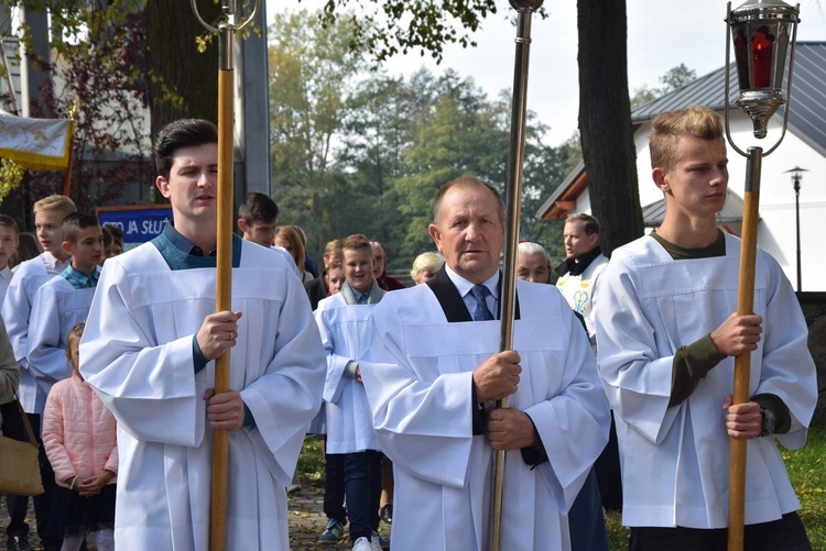 Procesja różańcowa w Wysokienicach