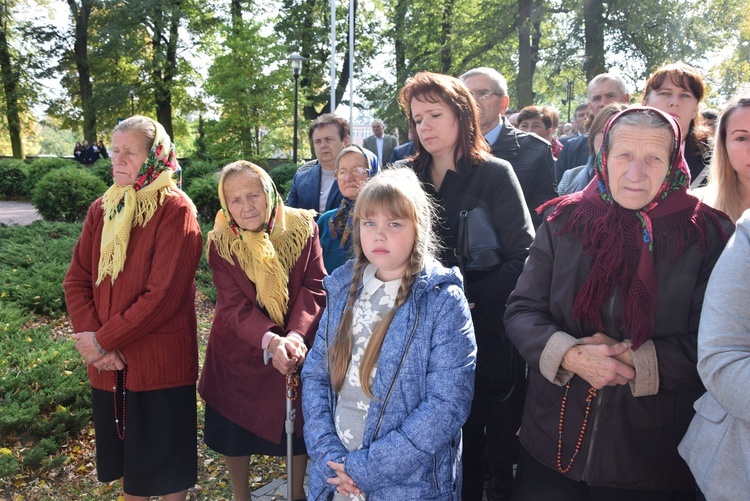 Procesja różańcowa w Wysokienicach