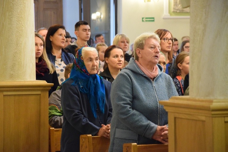 Procesja różańcowa w Wysokienicach