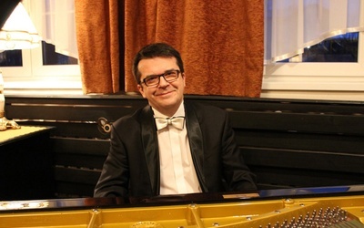 Prof. Zbigniew Raubo pracuje w Akademii Muzycznej w Katowicach