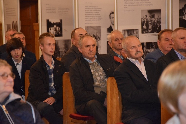 "Z dala od orkiestry" w Rzeczycy