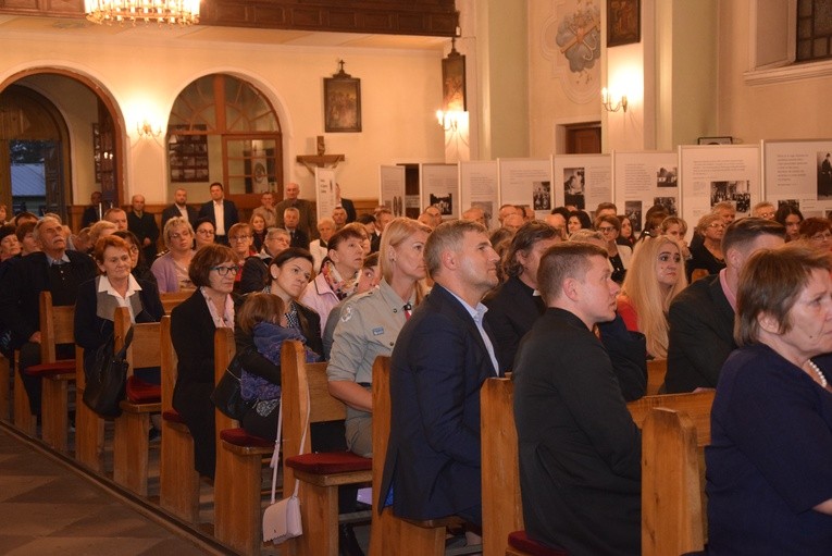 "Z dala od orkiestry" w Rzeczycy
