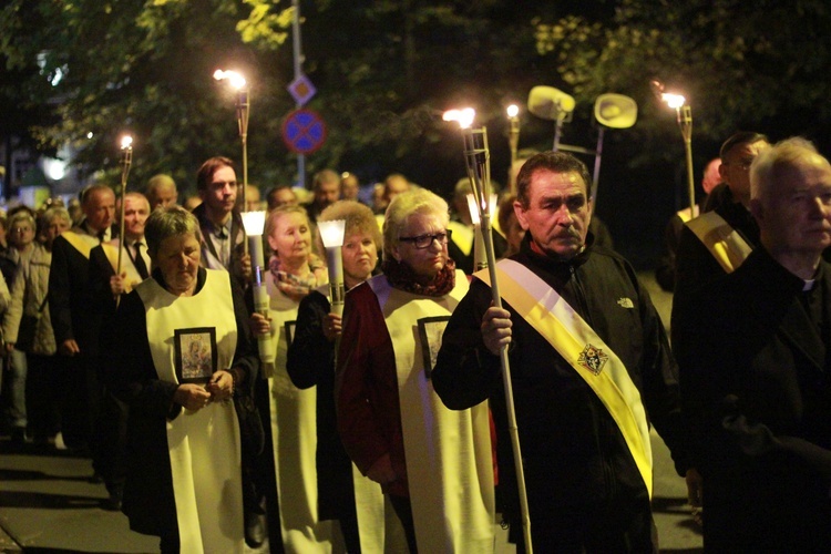 Procesja różańcowa w Tarnowie