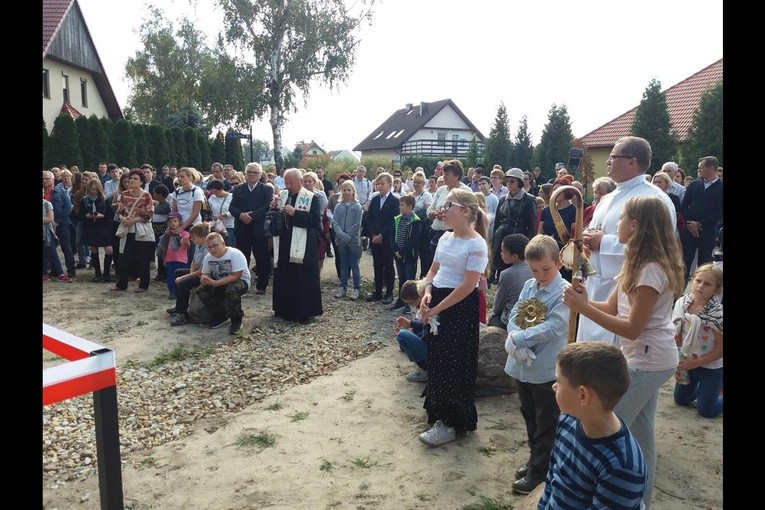 Z Chrząstawy Wielkiej do Nadolic Wielkich